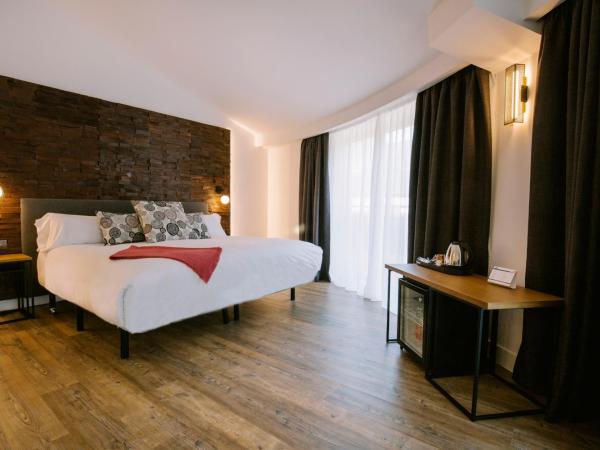 Yomo Centric : photo 4 de la chambre chambre double ou lits jumeaux deluxe avec balcon