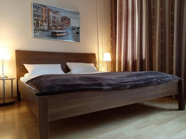 Hotel-Pension Charlottenburg : photo 2 de la chambre chambre double