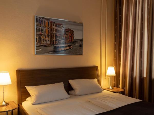 Hotel-Pension Charlottenburg : photo 3 de la chambre chambre double
