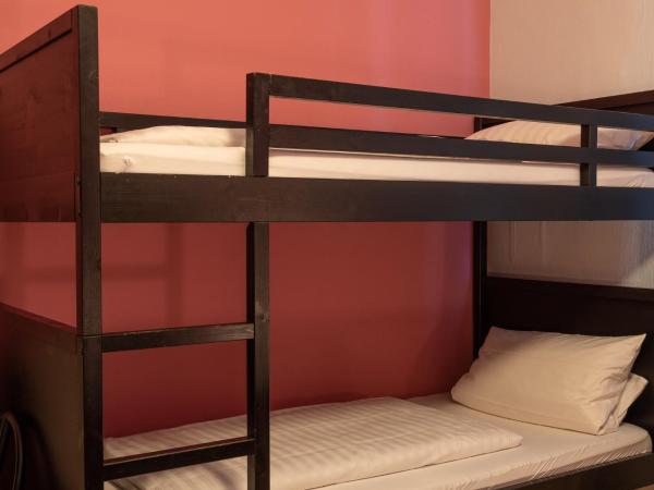 Hotel-Pension Charlottenburg : photo 1 de la chambre chambre quadruple