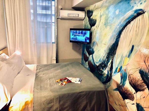 Franca City Hostel : photo 4 de la chambre chambre double avec salle de bains commune