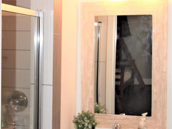 The Clarence Park : photo 4 de la chambre lit dans dortoir pour femmes de 8 lits