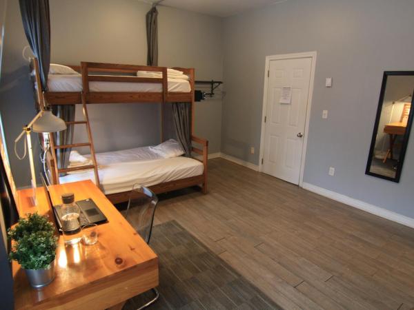 The Clarence Park : photo 1 de la chambre lit dans dortoir pour femmes de 4 lits