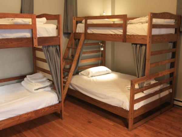 The Clarence Park : photo 3 de la chambre lit dans dortoir mixte de 6 lits