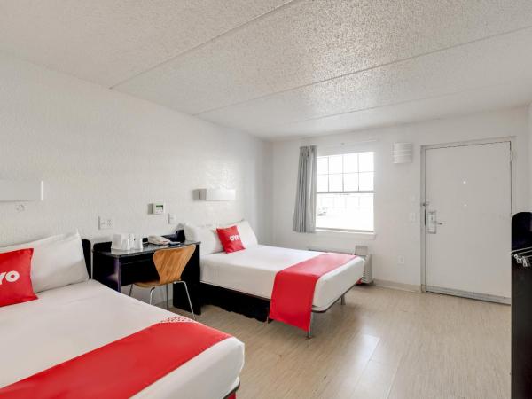 OYO Hotel Houston Katy Freeway : photo 6 de la chambre chambre avec 2 lits queen-size - accessible aux personnes à mobilité réduite