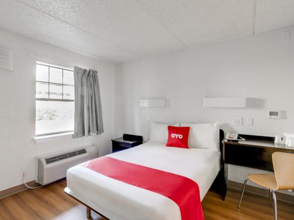 OYO Hotel Houston Katy Freeway : photo 9 de la chambre 1 bedroom apartment with kitchen