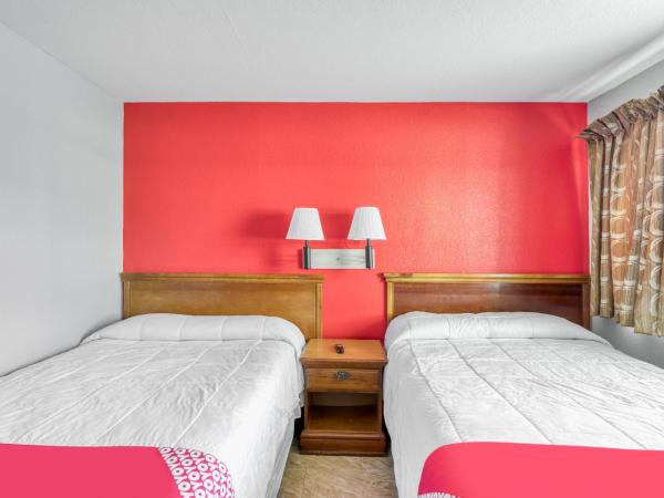 OYO Hotel Houston Southwest I-69 : photo 7 de la chambre chambre double avec 2 lits doubles