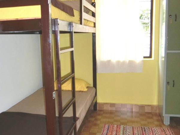 Kochill - Relax & Stay - : photo 2 de la chambre chambre quadruple avec salle de bains privative