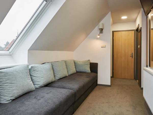 Gold House Pension : photo 9 de la chambre chambre familiale standard