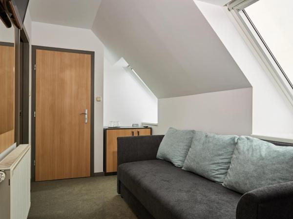 Gold House Pension : photo 6 de la chambre chambre familiale