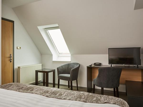 Gold House Pension : photo 5 de la chambre chambre familiale