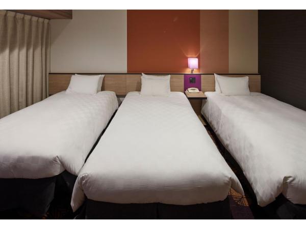 Sunshine City Prince Hotel Ikebukuro Tokyo : photo 5 de la chambre chambre triple - non-fumeurs - 26-32e Étage