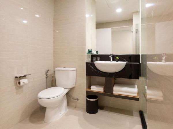 Hotel 7 Suria : photo 3 de la chambre standard family room with no window