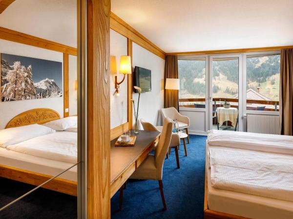 Derby Swiss Quality Hotel : photo 4 de la chambre chambre double panoramique orientée sud - vue sur montagne
