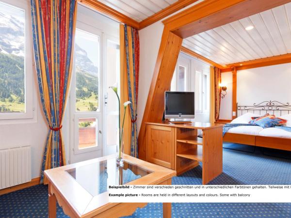 Derby Swiss Quality Hotel : photo 2 de la chambre chambre double confort plus avec coin salon et balcon