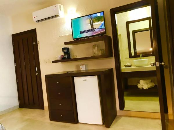 Hotel Playa La Media Luna : photo 6 de la chambre côté océan classique