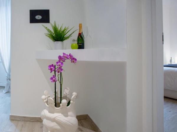 Duomo Luxury Suite Catania : photo 6 de la chambre suite deluxe avec baignoire spa