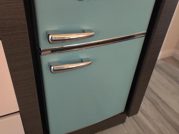 Kings Inn : photo 2 de la chambre chambre avec 2 lits - vue sur piscine