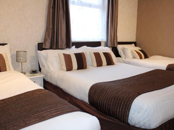 Mardonia Hotel : photo 1 de la chambre family room second floor (2 adults + 2 children)