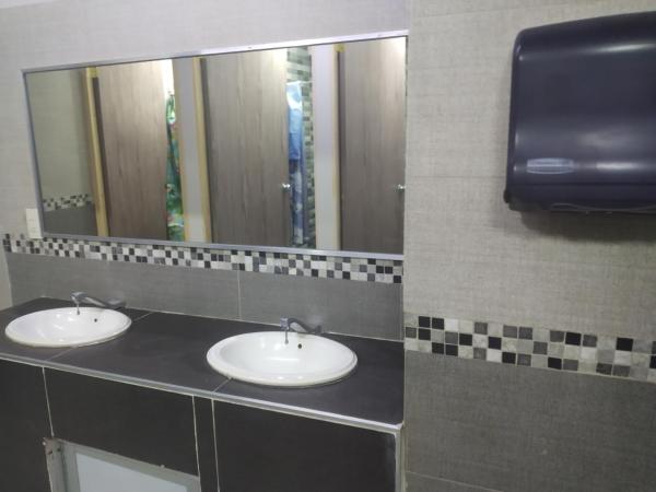 Alameda House : photo 8 de la chambre chambre simple standard avec salle de bains commune