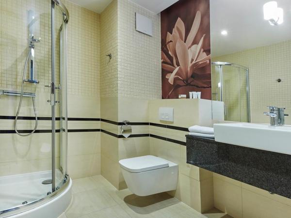 Hotel Diva SPA : photo 3 de la chambre chambre double ou lits jumeaux confort (2-3 adultes)