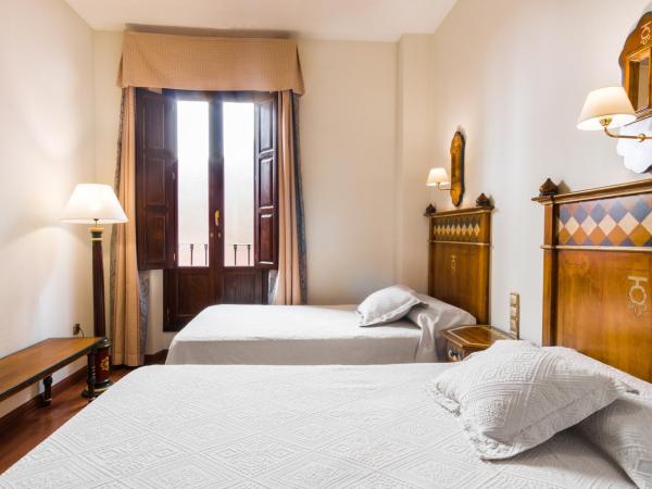 Hotel Plaza Nueva : photo 2 de la chambre chambre lits jumeaux Économique