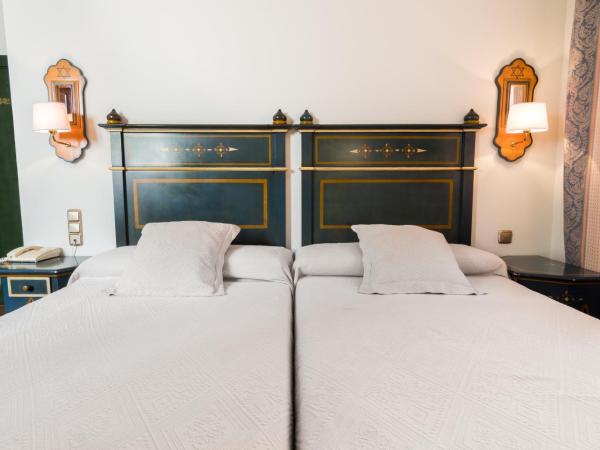 Hotel Plaza Nueva : photo 7 de la chambre chambre double ou lits jumeaux