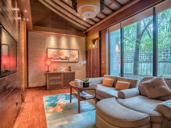 Park Hyatt Ningbo Resort & Spa : photo 2 de la chambre suite lit king-size spa