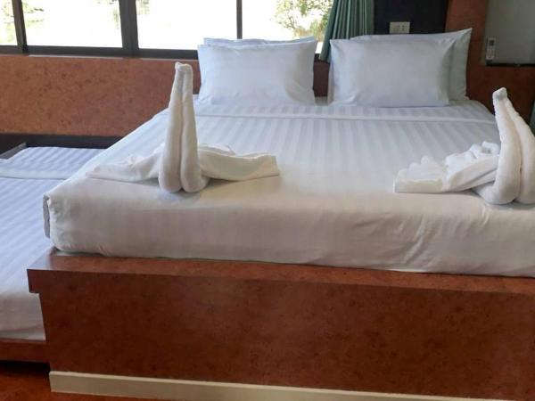 Pechpailin Resort : photo 6 de la chambre chambre familiale avec balcon