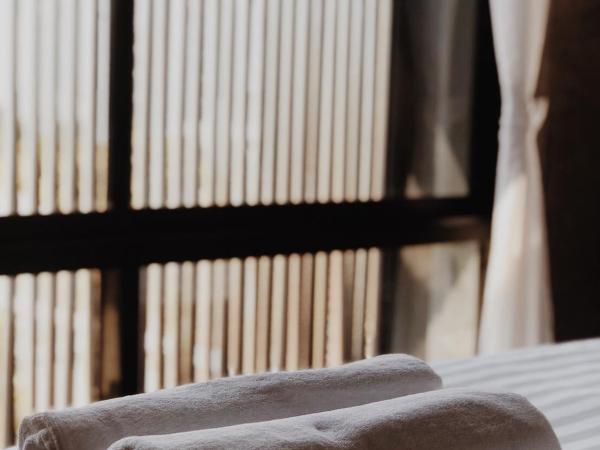 The LOCAL Ari : photo 5 de la chambre chambre double deluxe avec balcon