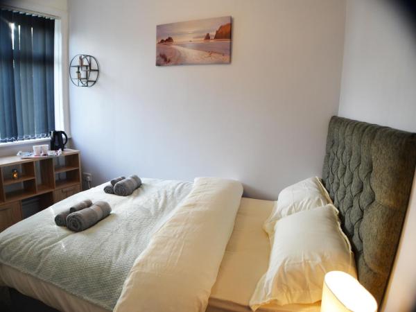 Gorton Mount Hotel Manchester : photo 6 de la chambre chambre double Économique avec salle de bains commune