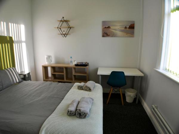 Gorton Mount Hotel Manchester : photo 5 de la chambre chambre double avec salle de bains commune