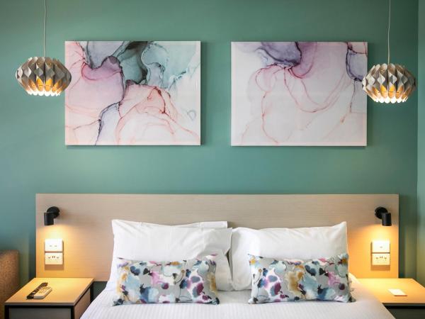 Nightcap at Watermark Glenelg : photo 1 de la chambre studio lit queen-size