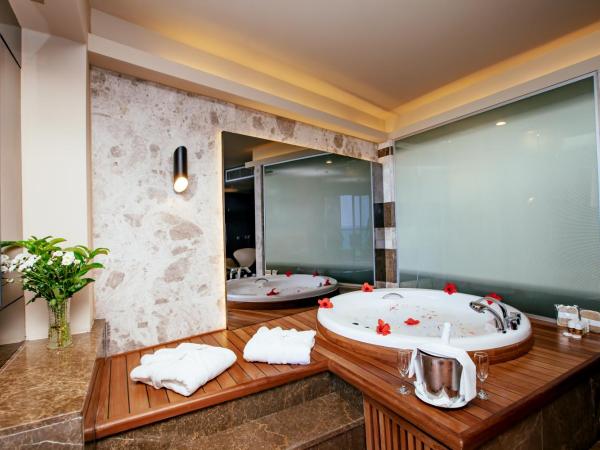 Sherwood Blue Belek - Adults Only : photo 2 de la chambre chambre double deluxe avec baignoire