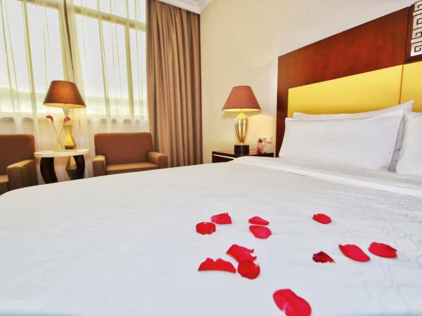 Dong Fang Hotel Guangzhou- Free Shuttle Bus to Canton Fair Complex & Overseas Buyer Registration Services during Canton Fair Period : photo 6 de la chambre suite supérieure - non-fumeurs