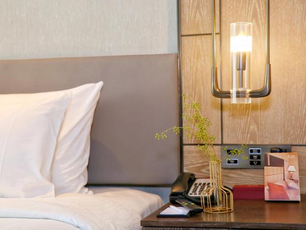 Dong Fang Hotel Guangzhou- Free Shuttle Bus to Canton Fair Complex & Overseas Buyer Registration Services during Canton Fair Period : photo 5 de la chambre chambre lits jumeaux Élite - non-fumeurs