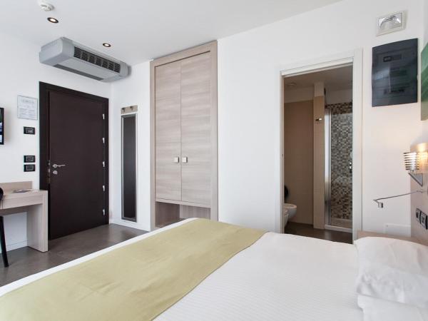 Hotel Adlon : photo 5 de la chambre chambre double ou lits jumeaux supérieure - vue sur mer