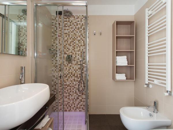 Hotel Adlon : photo 6 de la chambre chambre quadruple confort