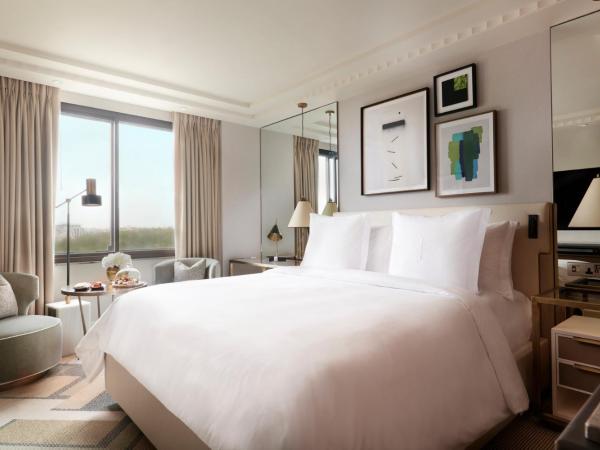 Four Seasons Hotel London at Park Lane : photo 4 de la chambre chambre lit king-size premier - récemment rénovée