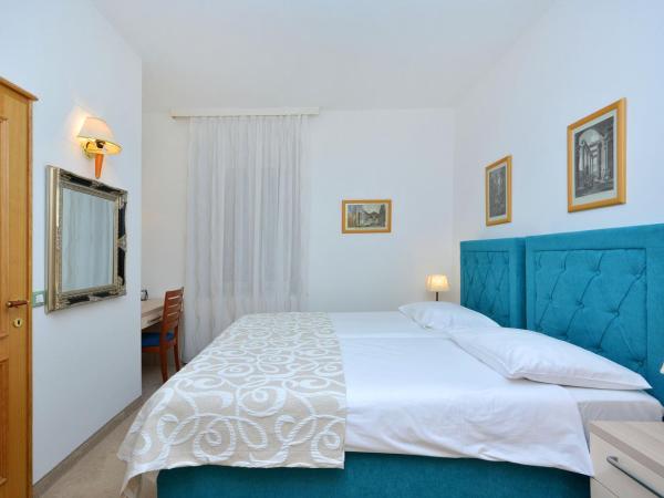 Hotel Adriana : photo 1 de la chambre chambre double ou lits jumeaux standard