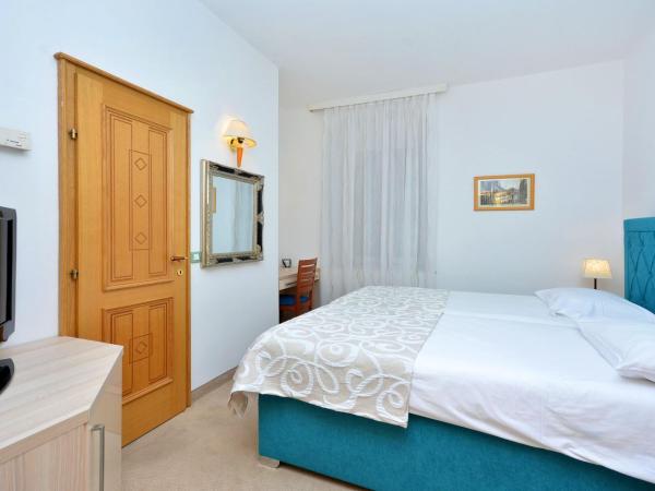 Hotel Adriana : photo 2 de la chambre chambre double ou lits jumeaux standard