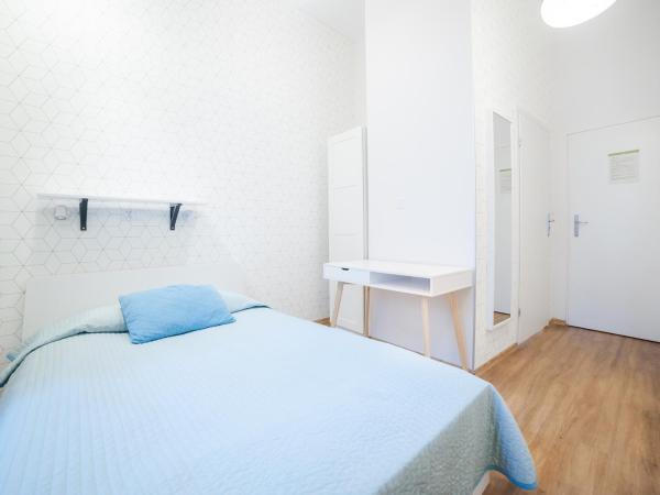 Dizzy Daisy Hostel : photo 5 de la chambre chambre double avec salle de bains privative