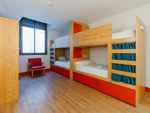 Ok Hostel Madrid : photo 2 de la chambre lit dans dortoir mixte de 4 lits