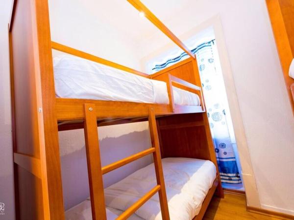 SwissLisbon Guest House : photo 4 de la chambre lit superposé dans dortoir mixte