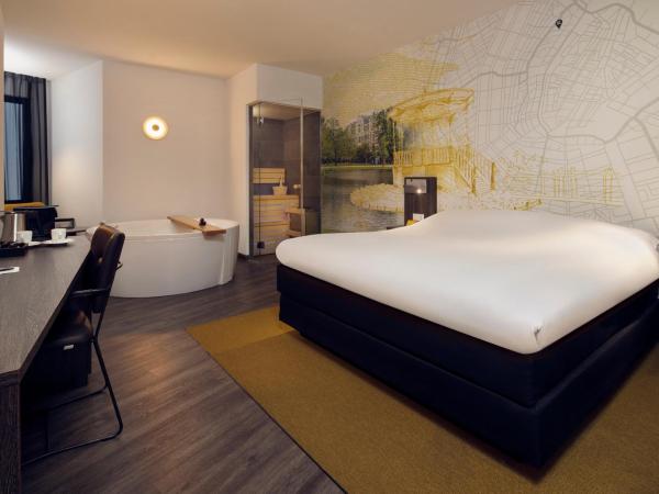 Inntel Hotels Amsterdam Centre : photo 2 de la chambre suite avec sauna