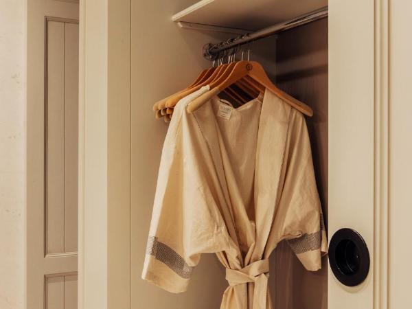 Bernadet Alaçatı : photo 9 de la chambre suite lit king-size