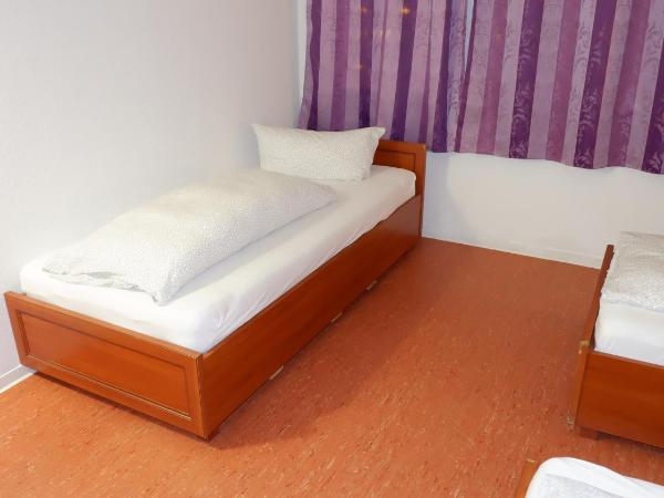 Hostel am Kurtti : photo 4 de la chambre chambre triple
