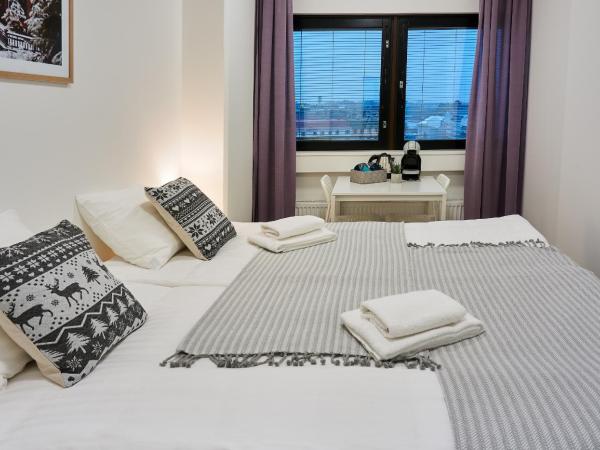 Inn Tourist Hostel : photo 5 de la chambre chambre double ou lits jumeaux avec vue - salle de bains commune 