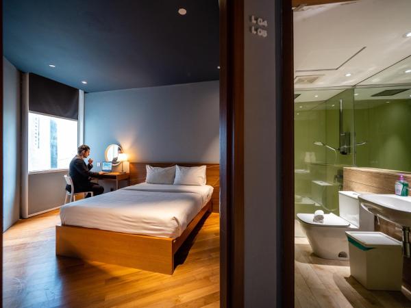 The Bed KLCC : photo 2 de la chambre chambre lit queen-size privée (salle de bains commune)