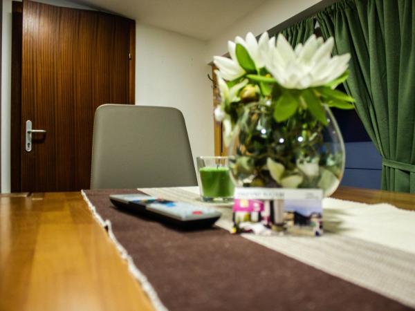 Villa Zoki - soba dnevni najam : photo 8 de la chambre appartement